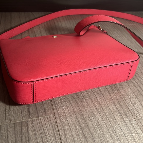 Kate Spade pink leather shoulder bag/crossbody - Picture 5 of 10